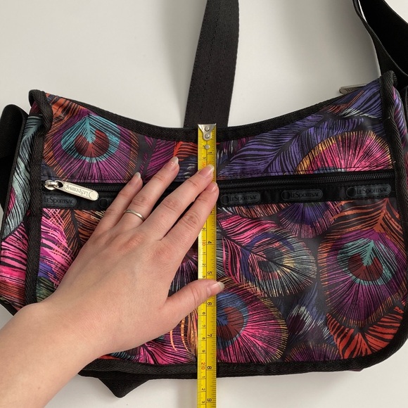 LeSportsac Peacock Feather Masquerade Bag Shoulder Crossbody Rainbow Pockets - Picture 10 of 11